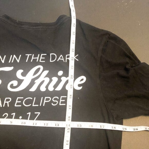 Ole Smoky Solar Eclipse Moonshine Tennessee T Shirt M - Picture 6 of 6